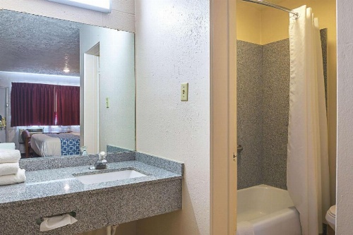Rodeway Inn Cedar City image 14