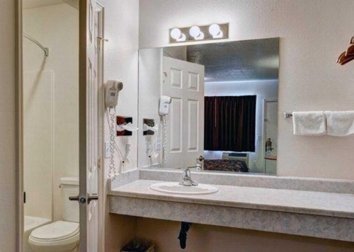 Rodeway Inn Cedar City image 2