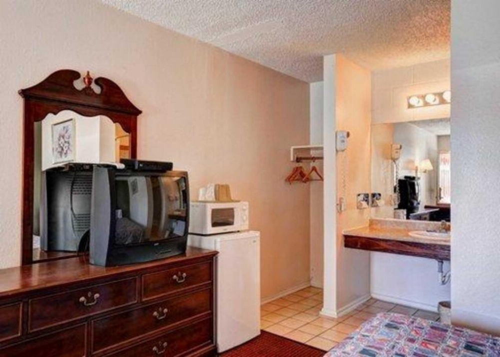 Rodeway Inn Cedar City Main image