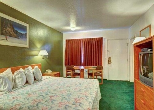 Rodeway Inn Cedar City image 9
